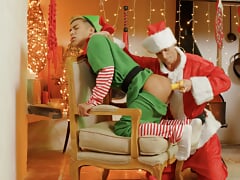 My Twinkie Elf! (Christmas Special)