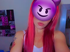 You want to play with this girl