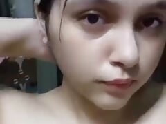 Pakistan beautiful girl show body and boobs