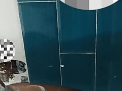 Nabolaa At my arab friend's bathroom